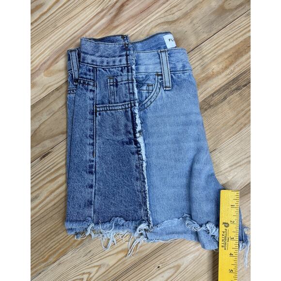 Flying Monkey Jeans High Waist Denim Moto Shorts 26 inch Light Wash Frayed - Picture 6 of 6